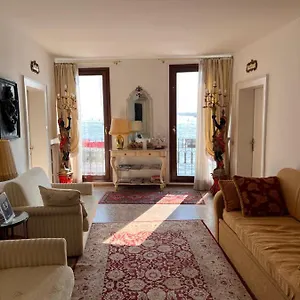 https://bb-la-corte-dei-dogi.hotelslidodijesolo.com
