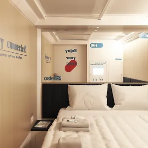 Hostal Ostelzzz, Milán